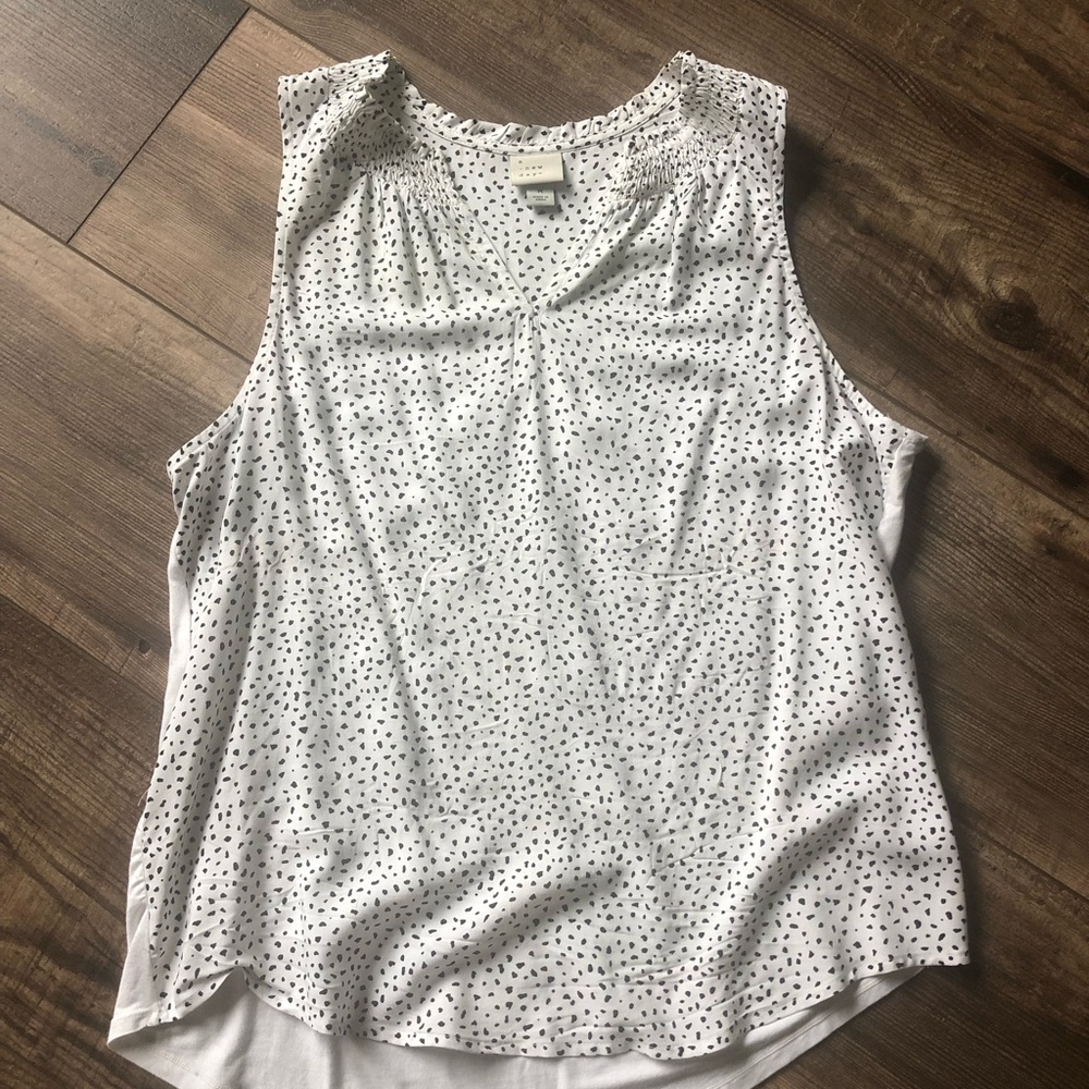 A New Day Black and White Sleeveless Blouse